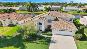 Altaira - Top Location Lake View Pool Spa4 Bed